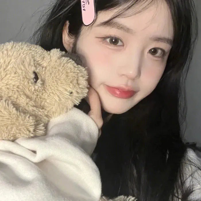 伴游女王